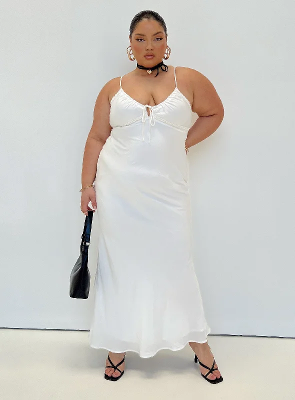 Referral Discount Emily Maxi Dress White Curve
