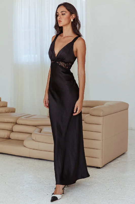 Take Advantage One Heart Lace Insert Maxi Dress Black