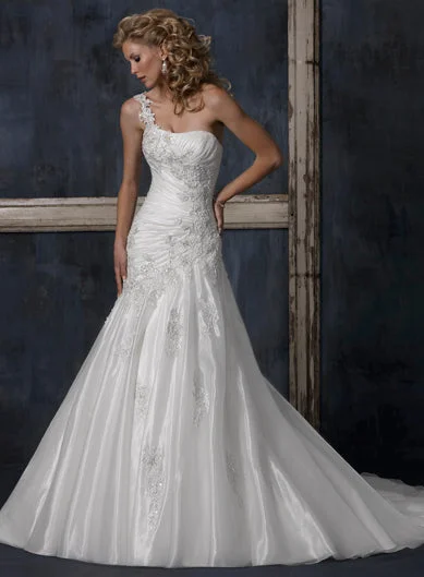 Exclusive Deal Maggie Sottero Leoni