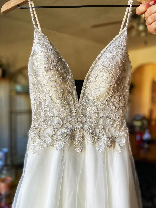 Savings Event David's Bridal Spaghetti Strap Beaded Organza Wedding Dress GALIN