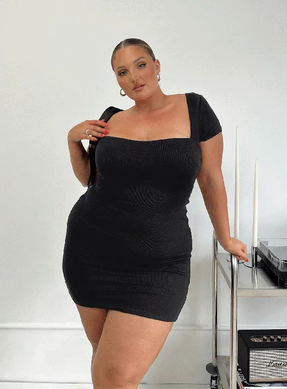 Epic Deals Nolan Short Sleeve Mini Dress Black Curve