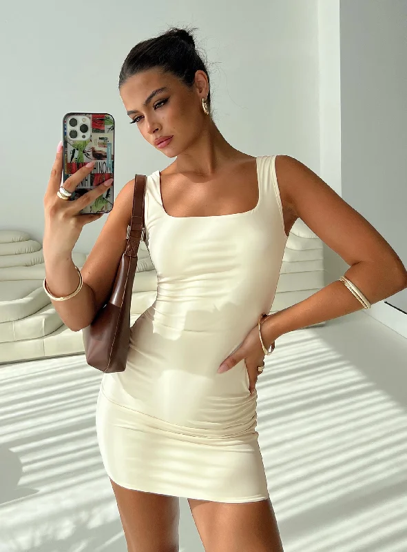 Discount Mania Back In Time Mini Dress Cream
