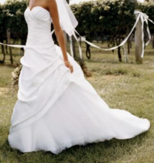 Overstock Sale David's Bridal Strapless sweetheart style