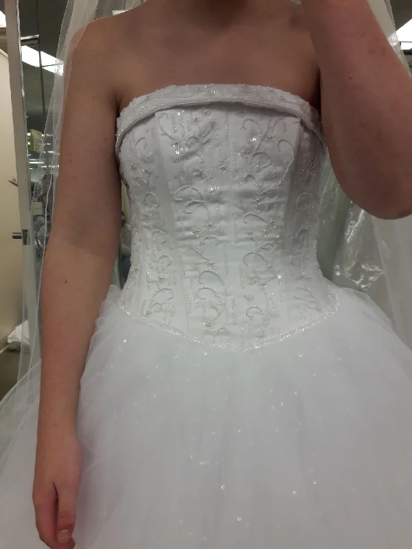 Amazing Deals David's Bridal Strpls Tulle Beaded Bodw/Cuf/NT8017