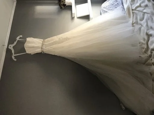 Great Deals David's Bridal Strpls tulle drp wst