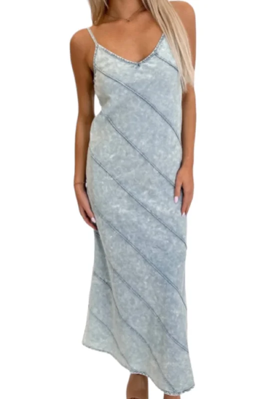 Unbeatable Prices Denim Maxi Dress In Light Wash